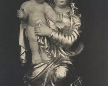 Archives Départementales du Cantal. 1936 : Statue Notre Dame du Bourniou . Vierge à l'enfant. Commune de Roumégoux. 89 FI 1033 (Cliché F.BOST).
